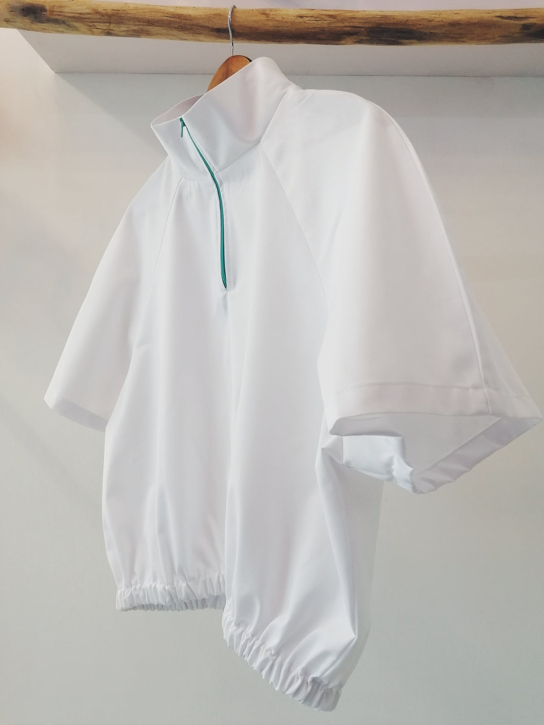 Sporty cotton blouse
