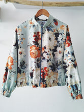 Load image into Gallery viewer, Floral bomber jacket
