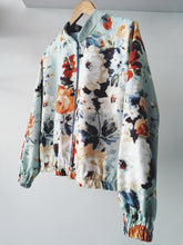 Load image into Gallery viewer, Floral bomber jacket
