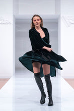 Load image into Gallery viewer, Long dark green velvet coat
