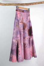 Load image into Gallery viewer, Classic printed skirt
