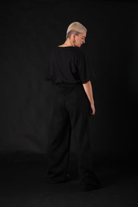 Black peach pants