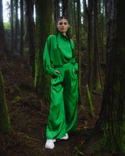 Load image into Gallery viewer, Flowy green pants

