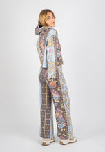 Load image into Gallery viewer, Exclusive Versalles printed hoodie
