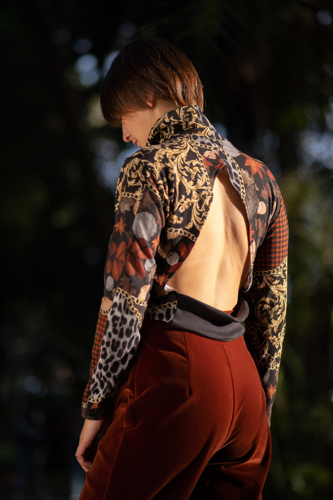 Printed top without back