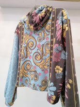 Load image into Gallery viewer, Exclusive Versalles printed hoodie
