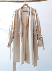 All pleated trenchcoat