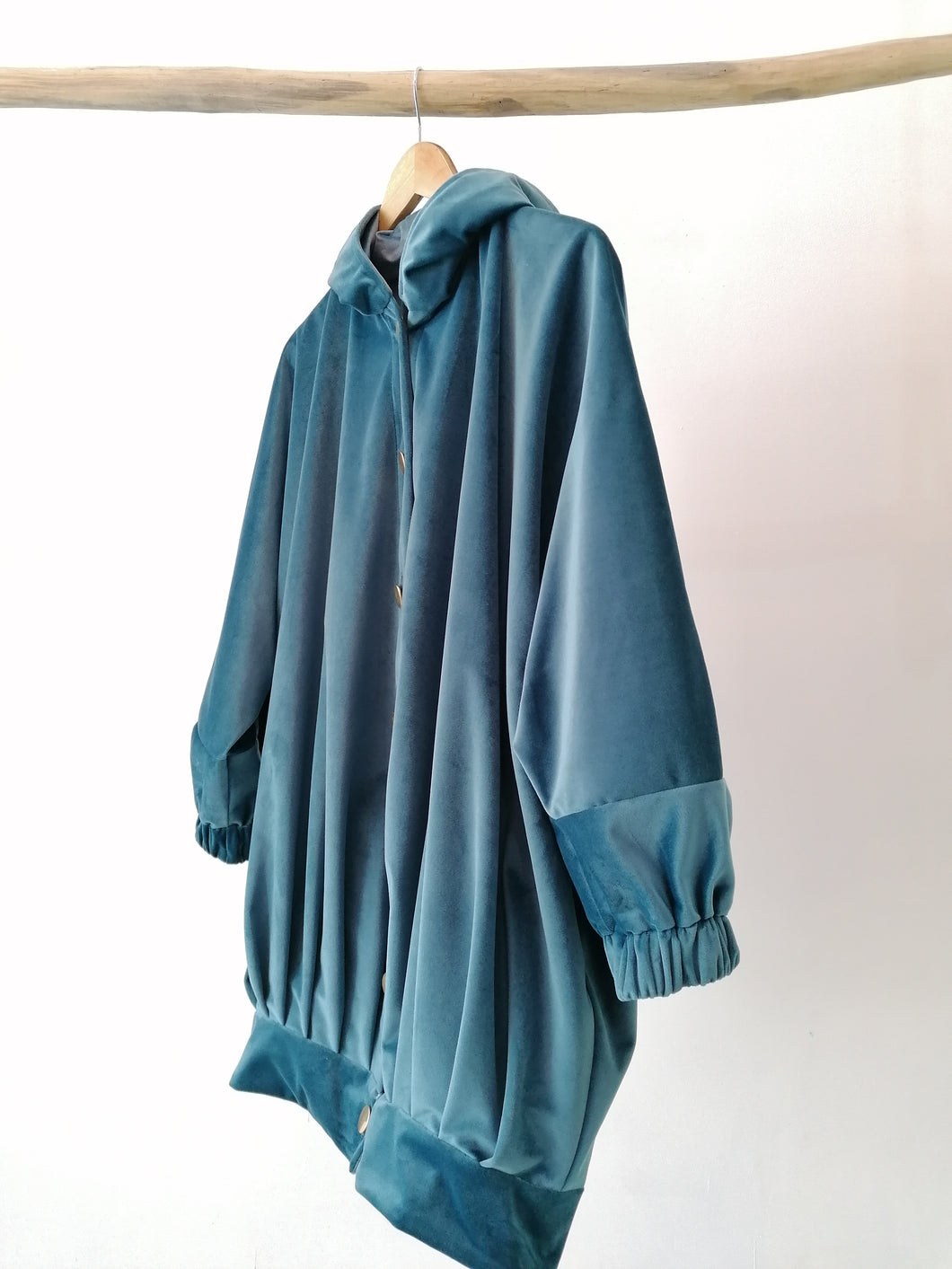 Navy blue pleated big bomber
