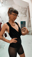 Load image into Gallery viewer, Body in a lycra and velvet
