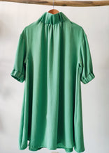 Load image into Gallery viewer, Flowy dress
