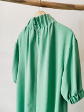 Load image into Gallery viewer, Flowy dress
