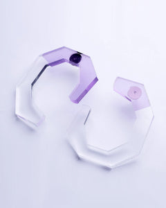 Acrylic earrings translucent and lilac. 7 cm height.