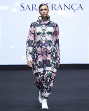 Load image into Gallery viewer, Floral reglan hoodie dress
