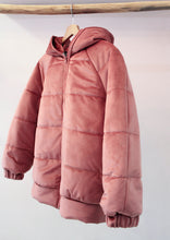 Load image into Gallery viewer, Puffer coat
